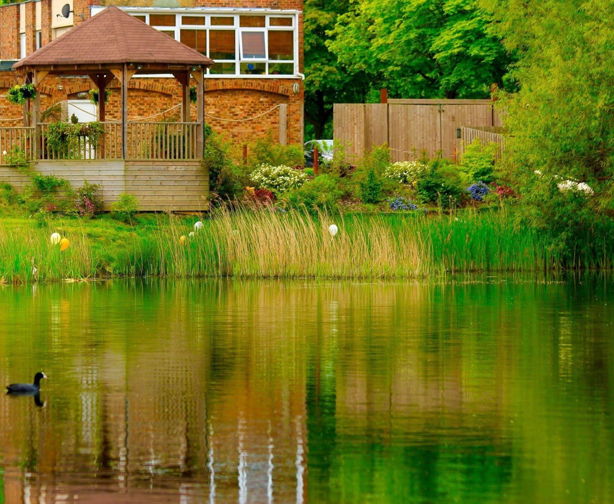 Inn On The Lake Gravesend Luaran gambar